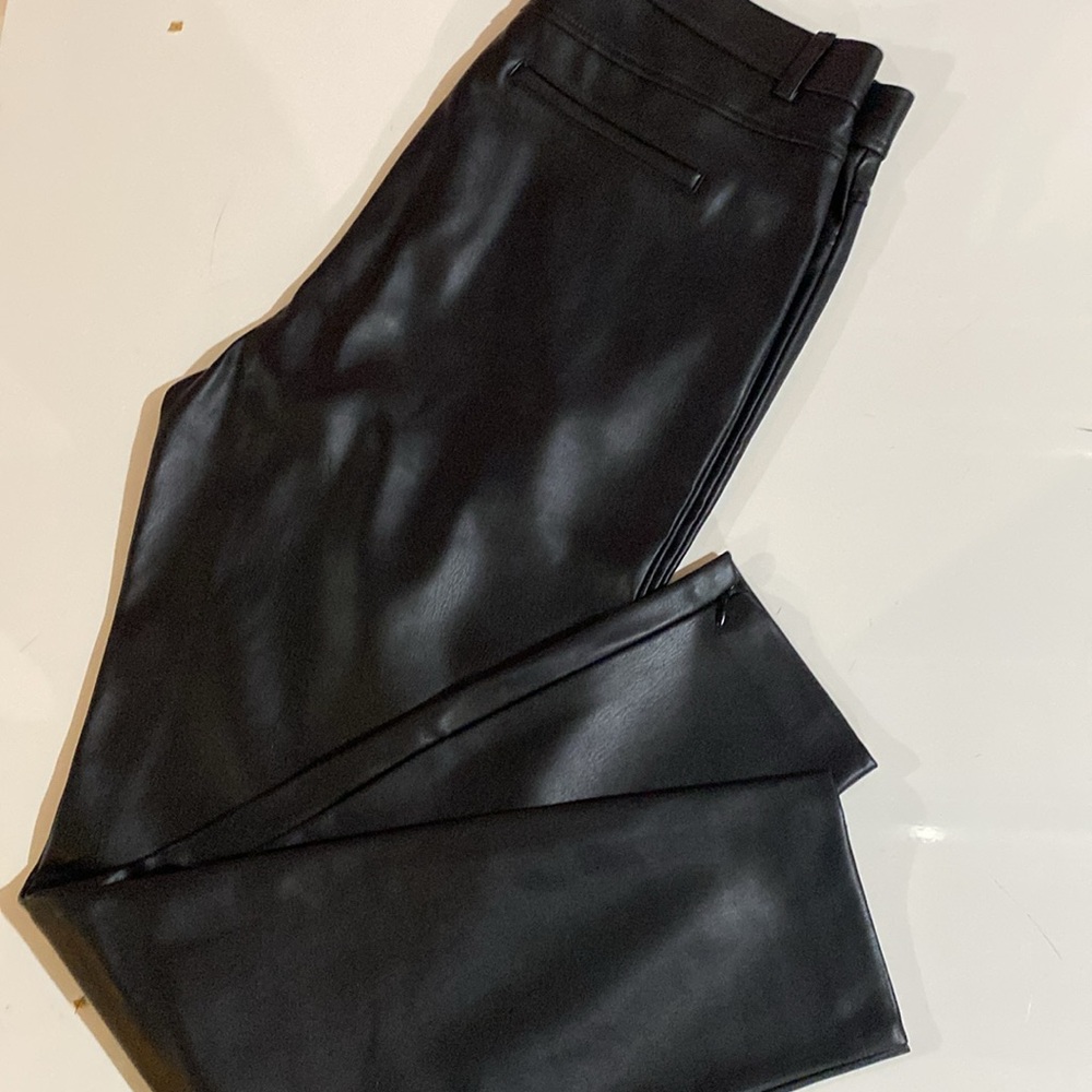 Zara Women's High Rise Black faux leather pants